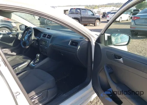 2013 Volkswagen Jetta S z USA, uszkodzony, nr VIN 3VW2K7AJ4DM257780